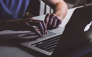 米兰体育APP下载-英超：阿森纳客场战平曼城，追赶榜首压力加大，英超阿森纳对曼联