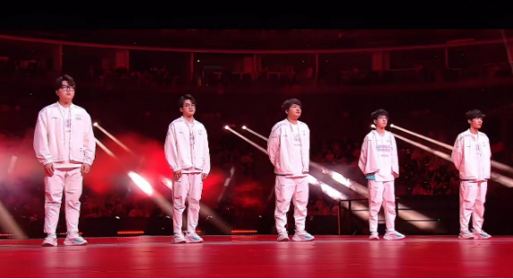 包含知名战队迎来换血,更年轻化的阵容备受期待的词条 包含知名战队迎来换血,更年轻化的阵容备受期待的词条